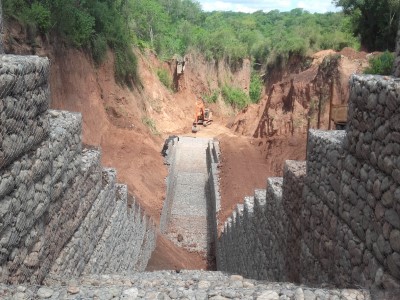 Servicio de Obras Civil - Control de erosion de suelos